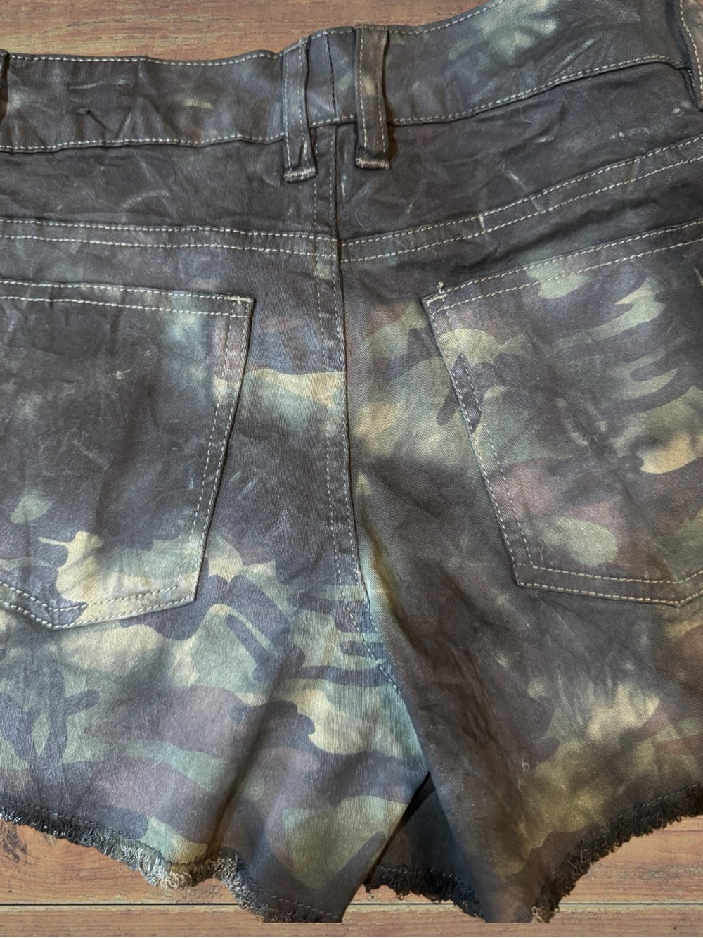 Tripp NYC Black & Blue Tie-Dye and Camouflage Deconstructed Denim Shorts 25 NWT - Picture 8 of 13